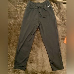 3 pairs of boys joggers/ sweatpants! Size Medium 8/10!